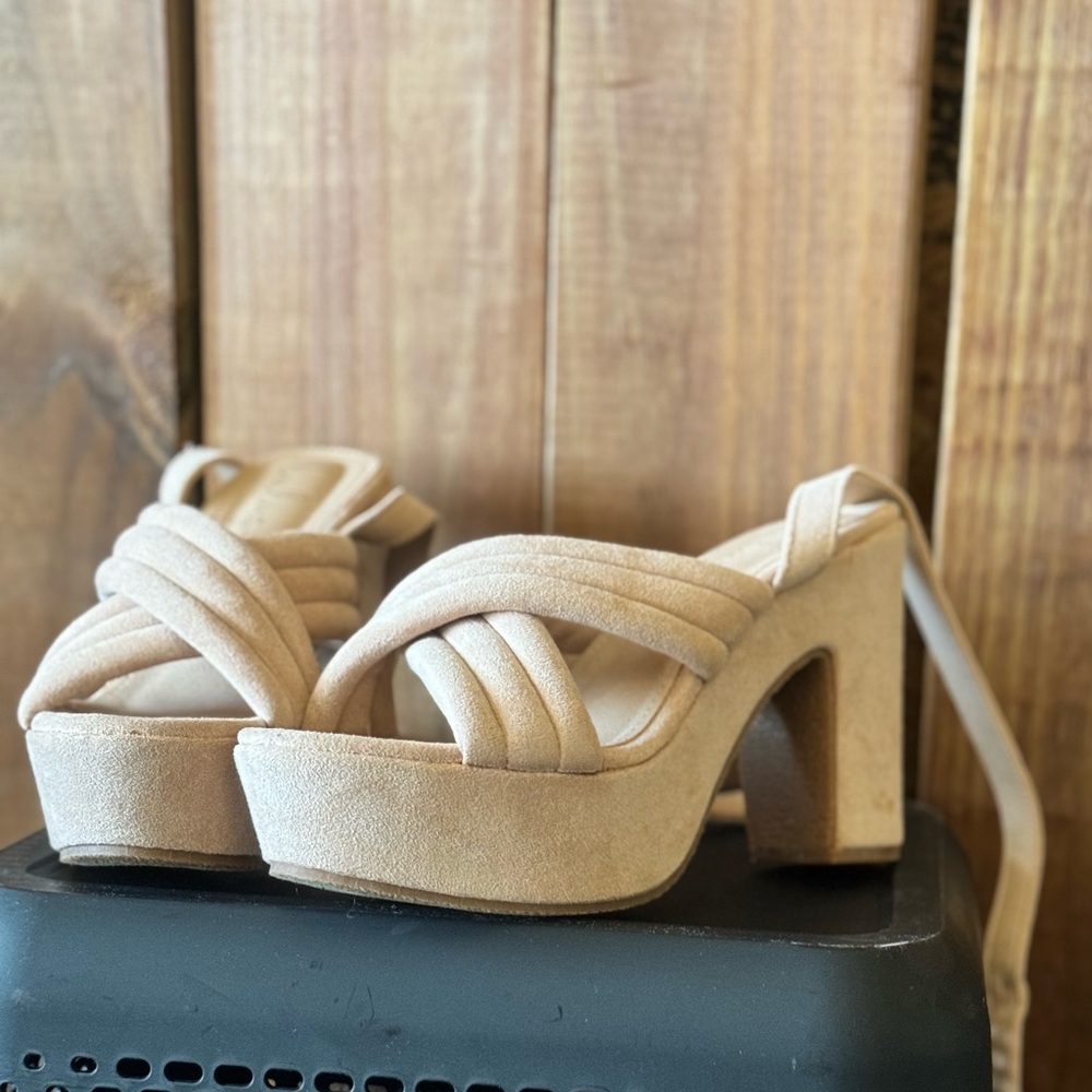 Lulus Soft Heels - image 3